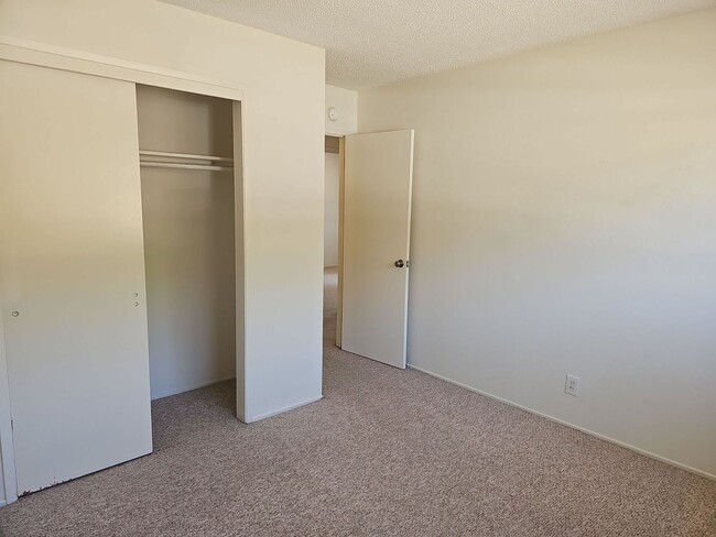 Building Photo - 3155 Rose Ave