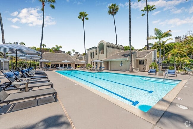 Building Photo - Allina La Jolla