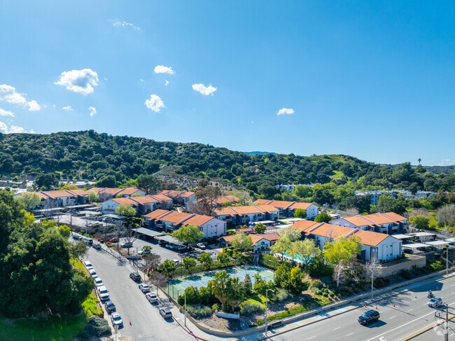 Building Photo - Canyon Ridge