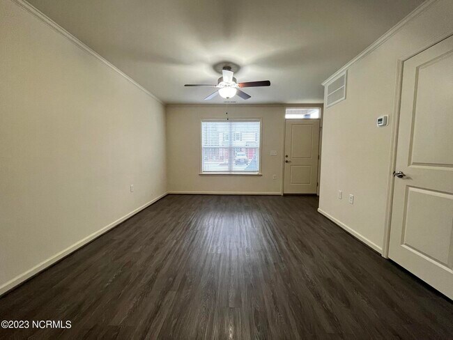 Building Photo - 503 Pate Dr