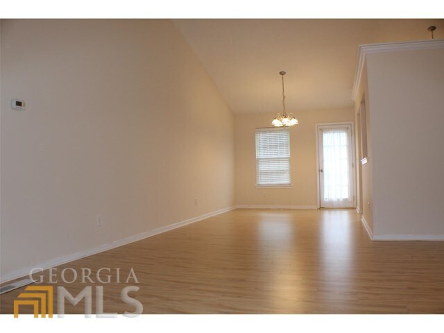 Building Photo - 610 Amberwood Dr