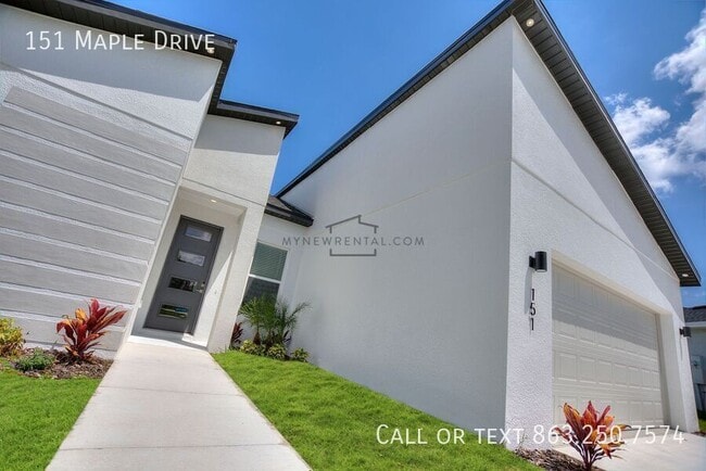 Foto del edificio - 151 Maple Dr