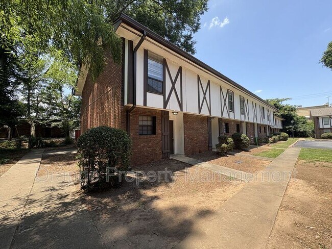 Foto del edificio - 1108 Tiger Blvd