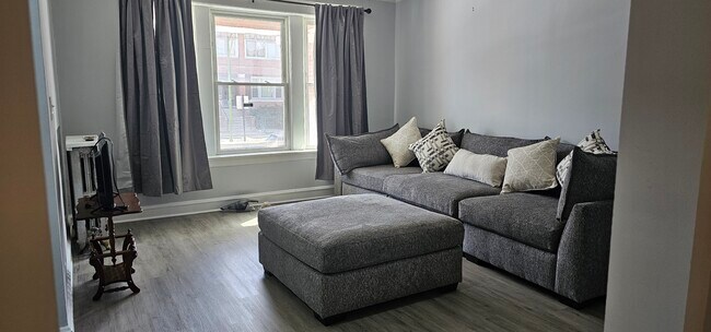 Foto del edificio - 7712 S Carpenter St