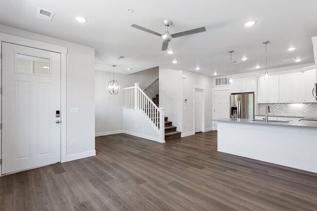 Foto del edificio - 2402 49th Avenue Ct