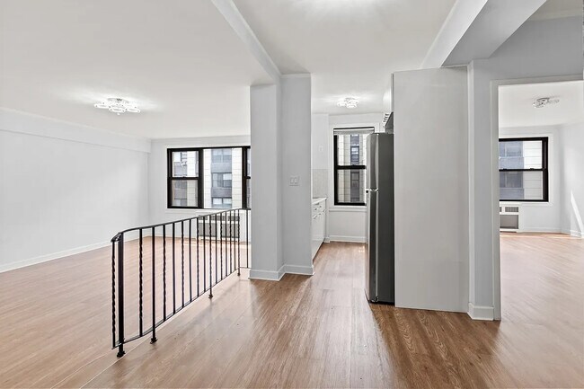 Foto del edificio - 9834 63rd Dr
