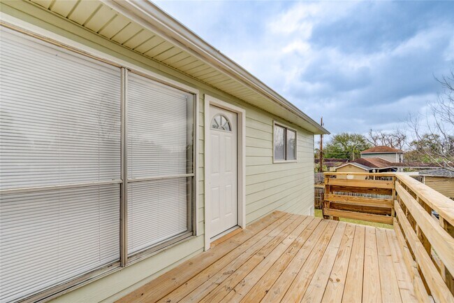 Foto del edificio - 6603 Narcissus St