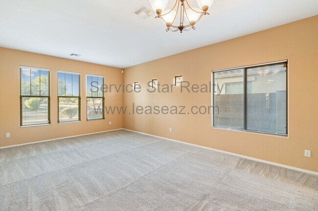 Building Photo - 17870 W Hearn Rd