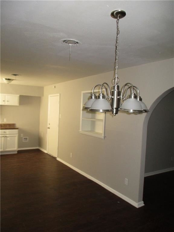 Building Photo - 5015 Dupont Dr