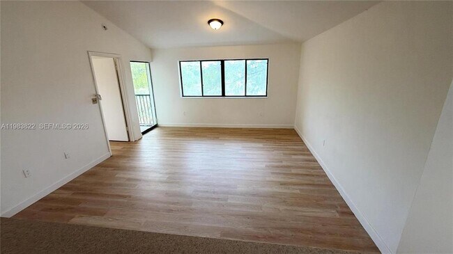 Foto del edificio - 2445 SW 18th Ter