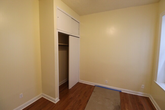 Building Photo - 515 Park Pl