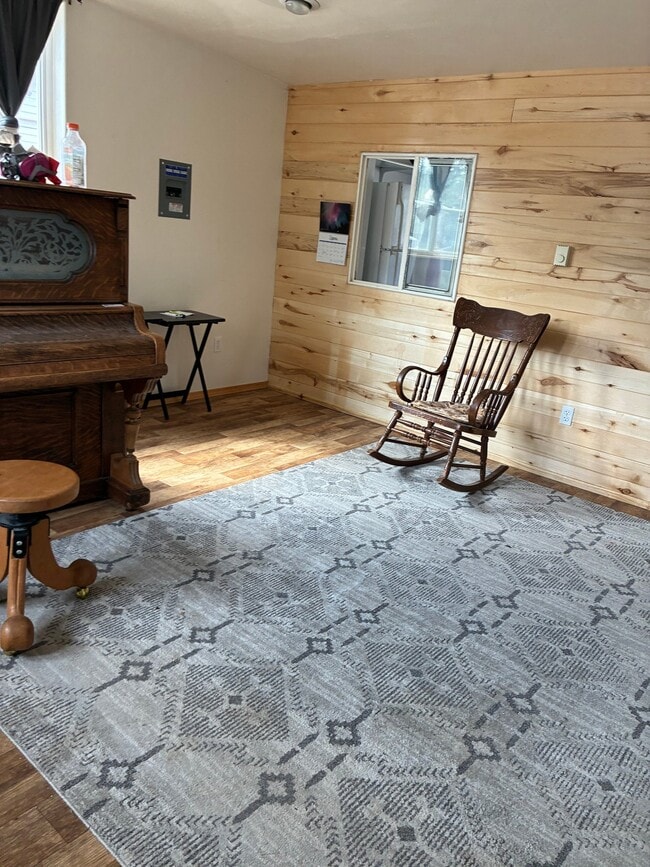 Foto del edificio - 416 1st Ave NW