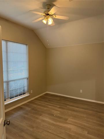Foto del edificio - 10810 Camelot Dr