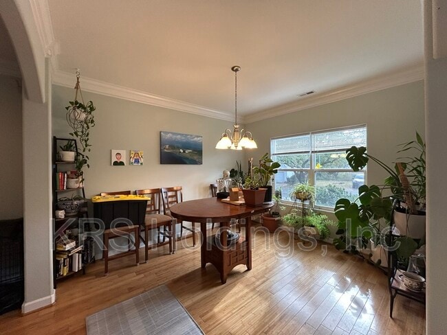 Foto del edificio - 3112 Pretty Lake Ave