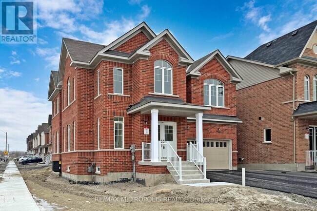 Building Photo - 647 Fleetwood Dr