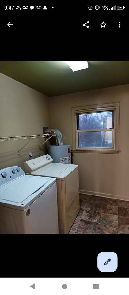Building Photo - 2019 Foxdale Dr