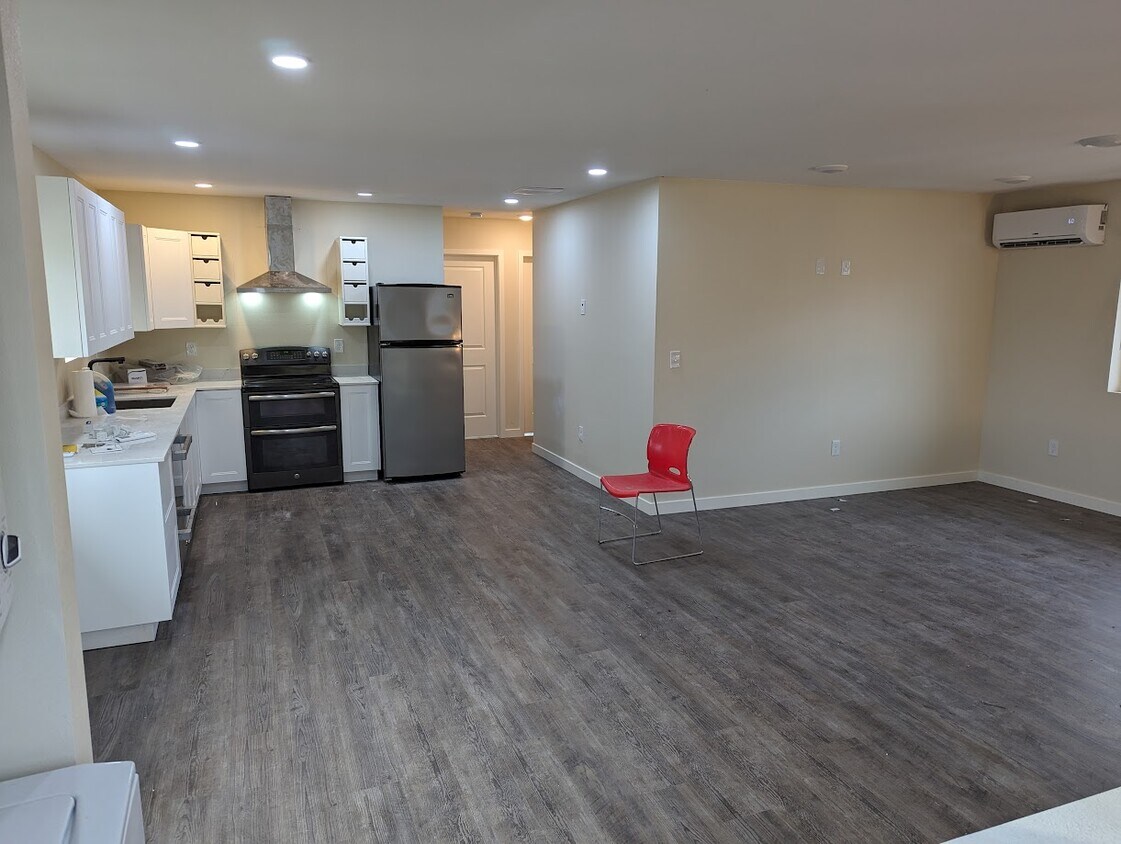 Foto principal - 5209 S Pine St