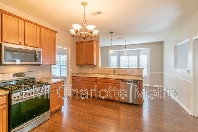 Foto del edificio - 2068 White Cedar Ln