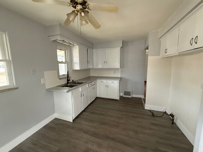 Foto del edificio - 3bd Single Garfield Hts Water/Sewer Included Section 8