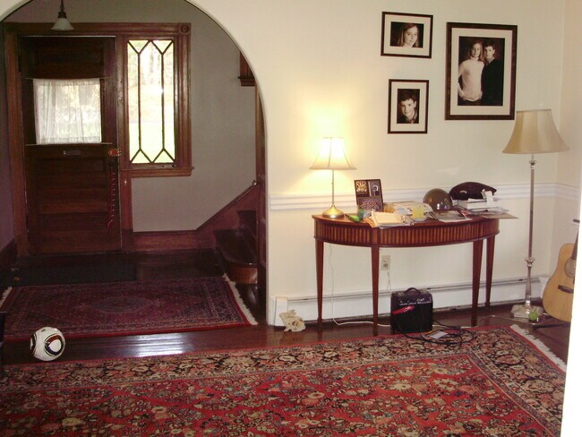 Building Photo - 32 Endicott St