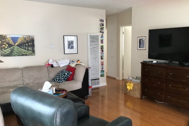 Foto del edificio - 204 S Irena Ave