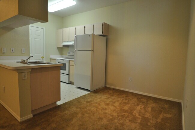 Foto del edificio - The Preserve Gated Community, $1275/mo  2nd floor unit AVAILABLE June 10th!