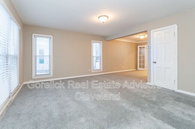 Foto del edificio - 3943 Strandhill Rd