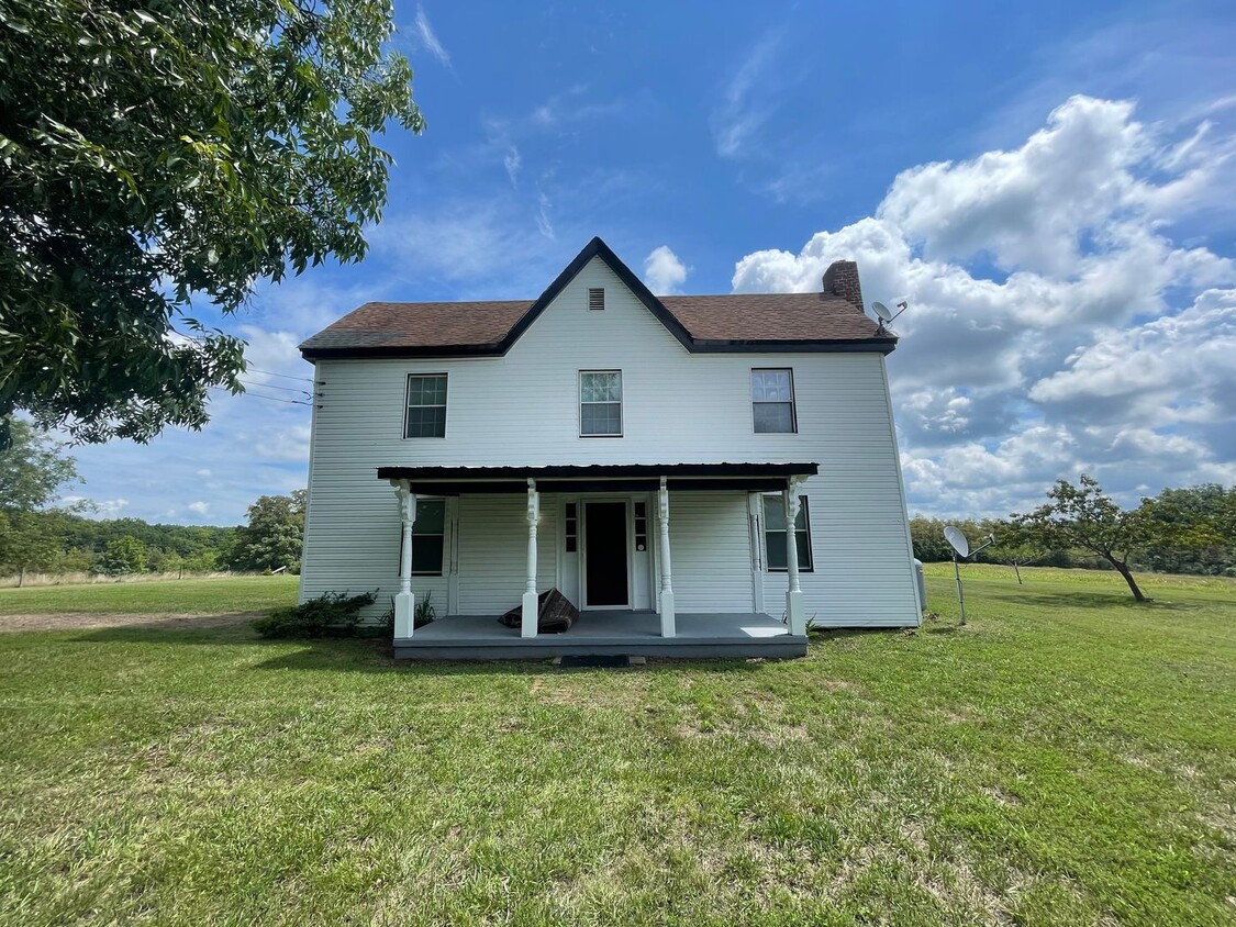 Primary Photo - Farm House