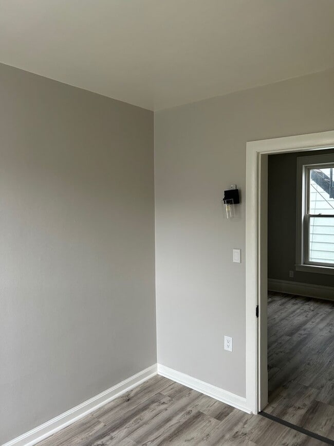 Building Photo - 1675 N Marshall St