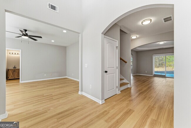 Foto del edificio - 77 Mary Hill Ln