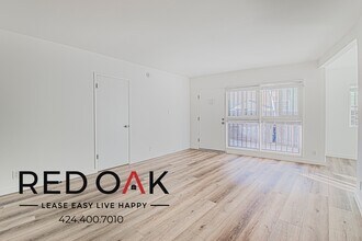 Building Photo - 1008 Normandie Ave