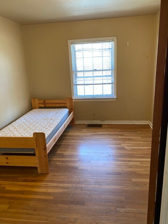 Foto del edificio - 1504 E Uintah St