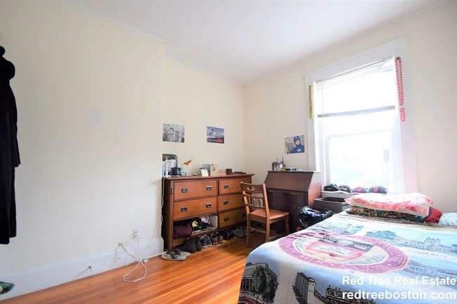 Building Photo - Dog Negotiable Apt in Convenient Location ...