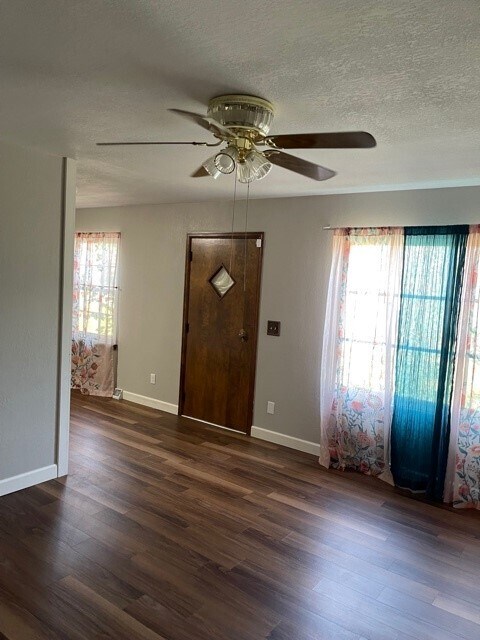 Building Photo - 626 Whitlock Ave