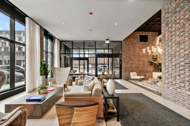 Foto del edificio - 167 N Ogden Ave