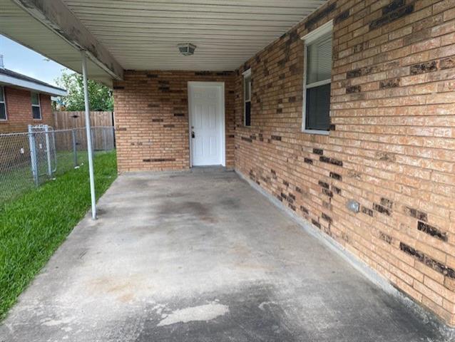 Building Photo - 3200 Pakenham Dr