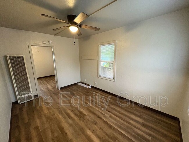 Building Photo - 311 E Grove Ave