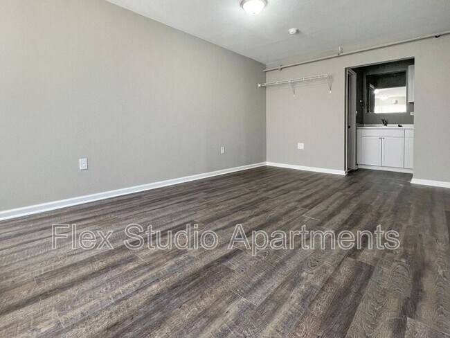 Building Photo - 3600 Albright Rd