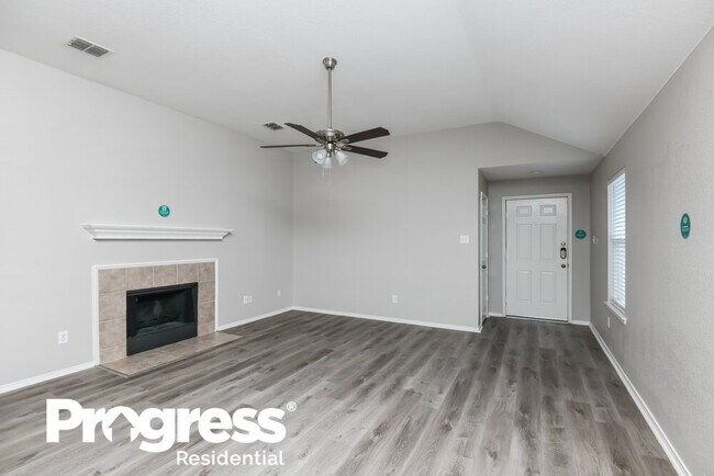 Foto del edificio - 1205 Artesia Dr