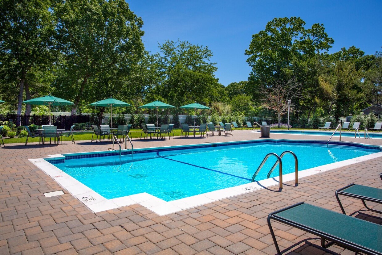 Foto principal - 201 Townehouse Dr