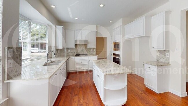 Building Photo - 3616 Banks Cir