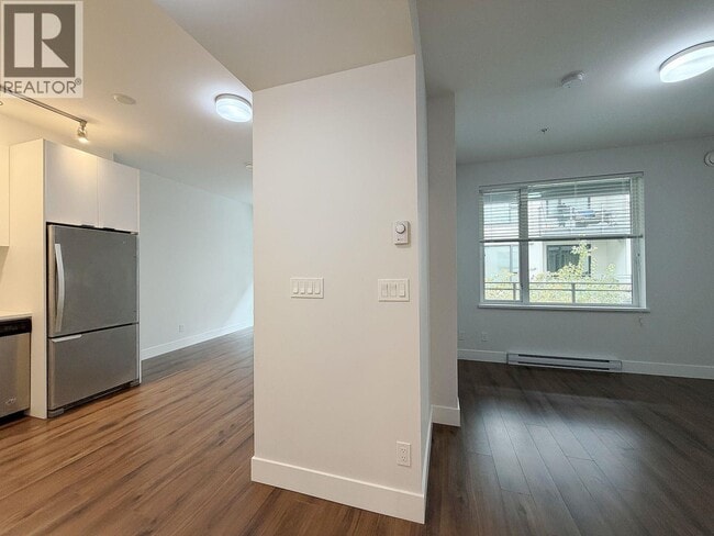 Building Photo - 5355 Lane St