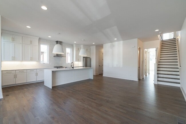 Building Photo - 1009 Garfield St