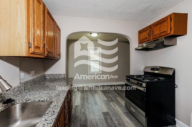 Foto del edificio - 242 E Park Blvd