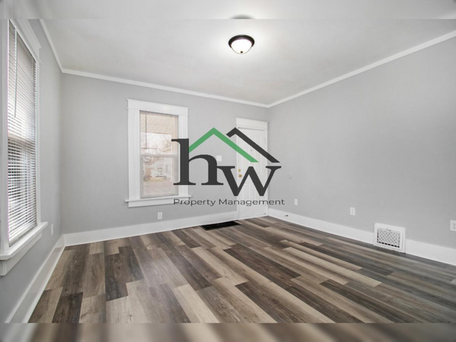 Building Photo - Freshly Rehabbed 2 BR NOW AVAILABLE