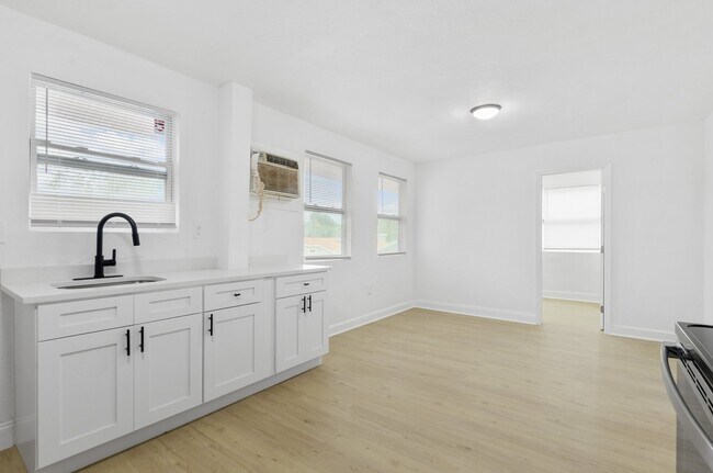 Foto del edificio - 1761 19th St S