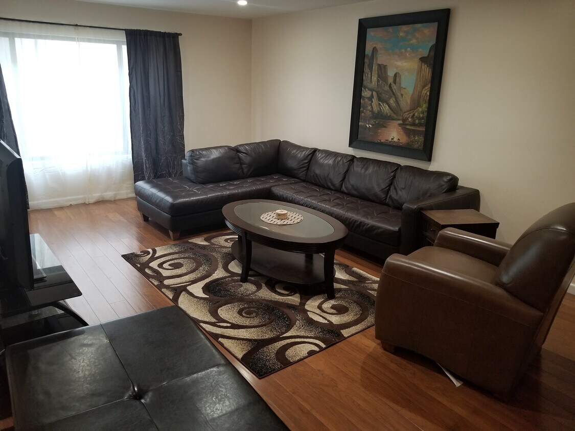 Foto principal - 4110 Elm Ave