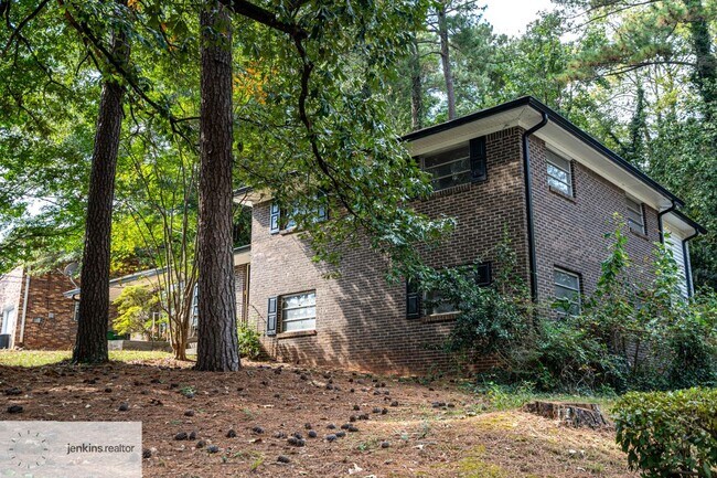 Building Photo - 2644 Preston Dr