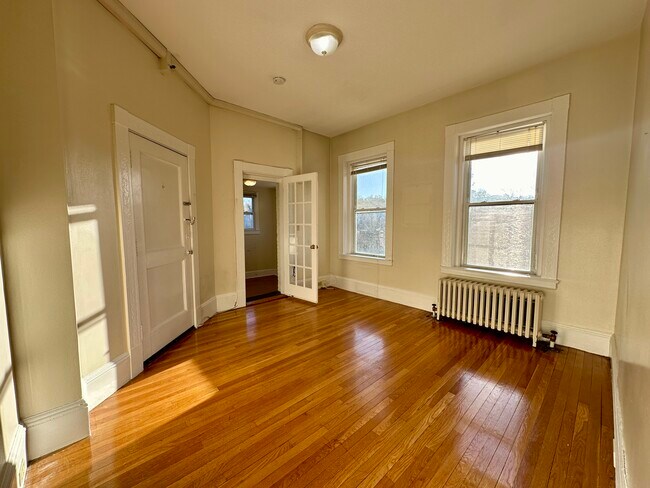 Building Photo - 1515 Beacon St