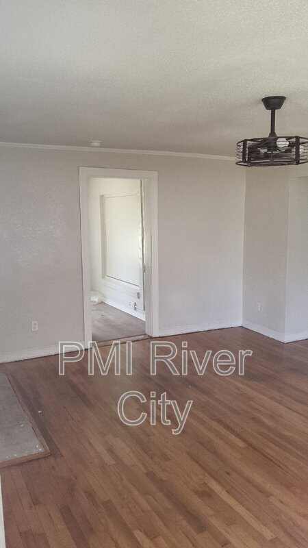 Building Photo - 3502 Dellwood Ave